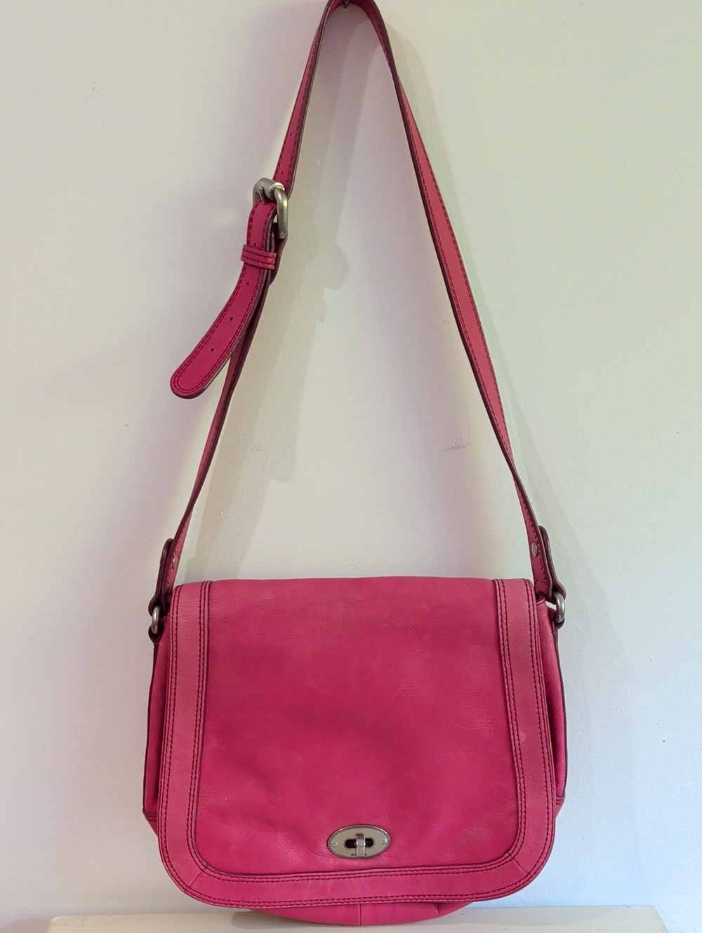 Vintage Fossil Pink Leather Shoulder Bag